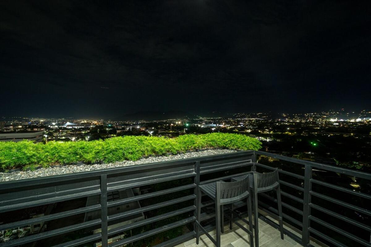 Silvertop - A Magical With Great View