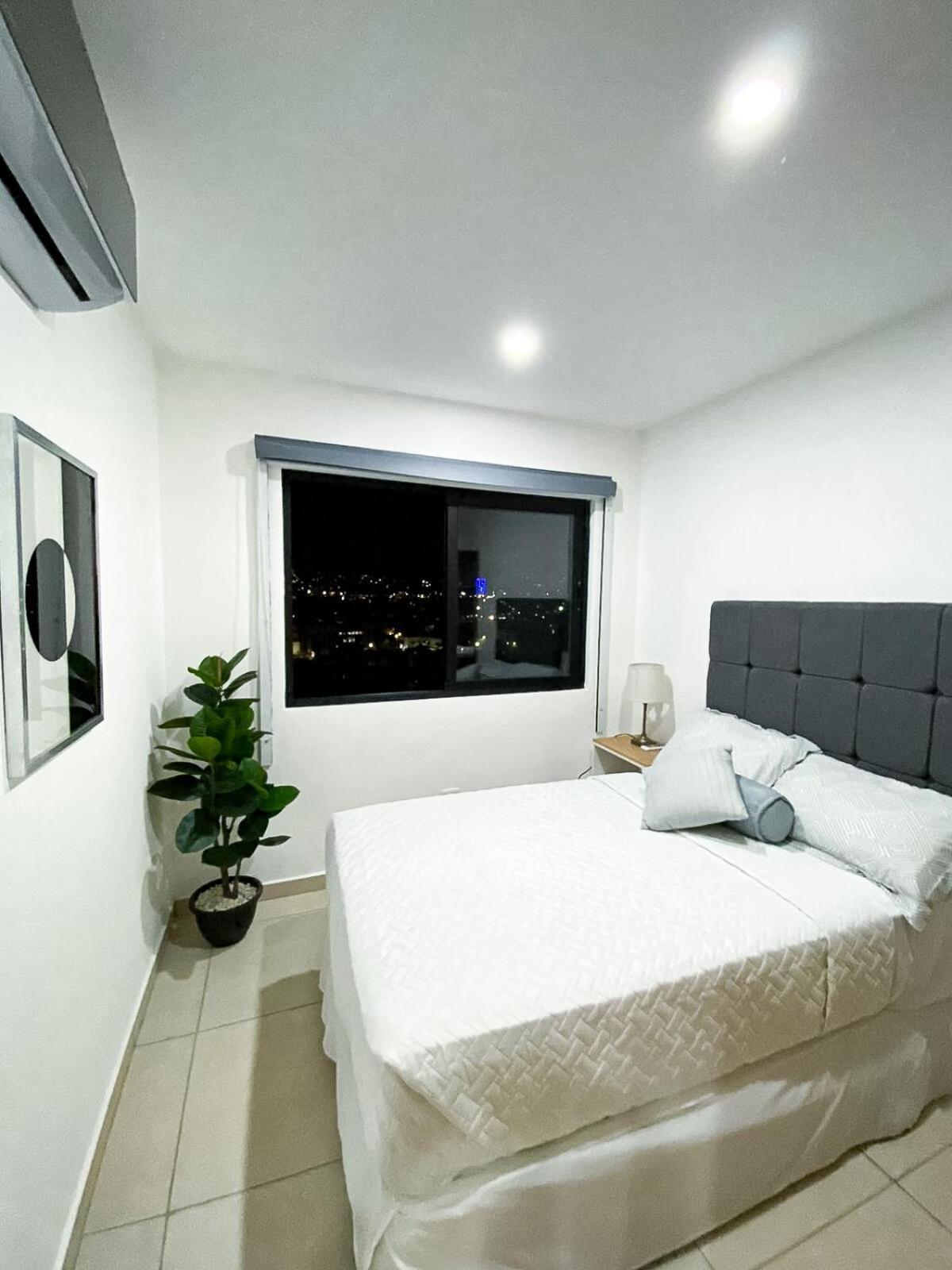 Silvertop - A Magical With Great View Apartment *